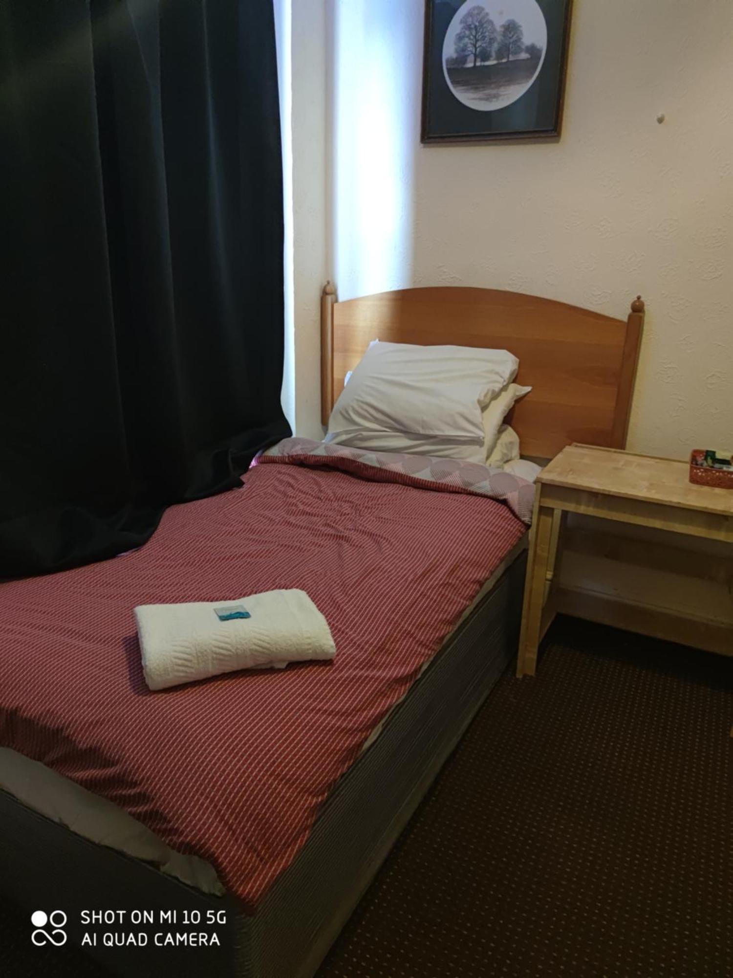Sussex Lodge Guest House Slough Extérieur photo